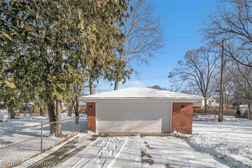 23048 Tuck Road Farmington Hills, MI 48336 - Photo 31 of 36