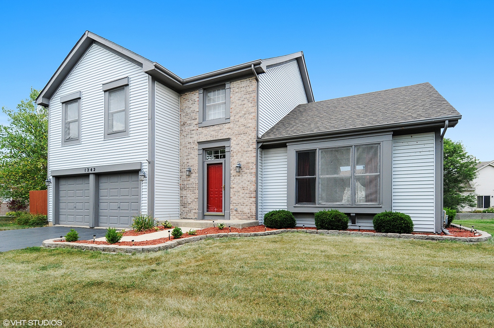 1242 Chanticleer Avenue Bolingbrook, IL 60490 - Photo 1 of 32