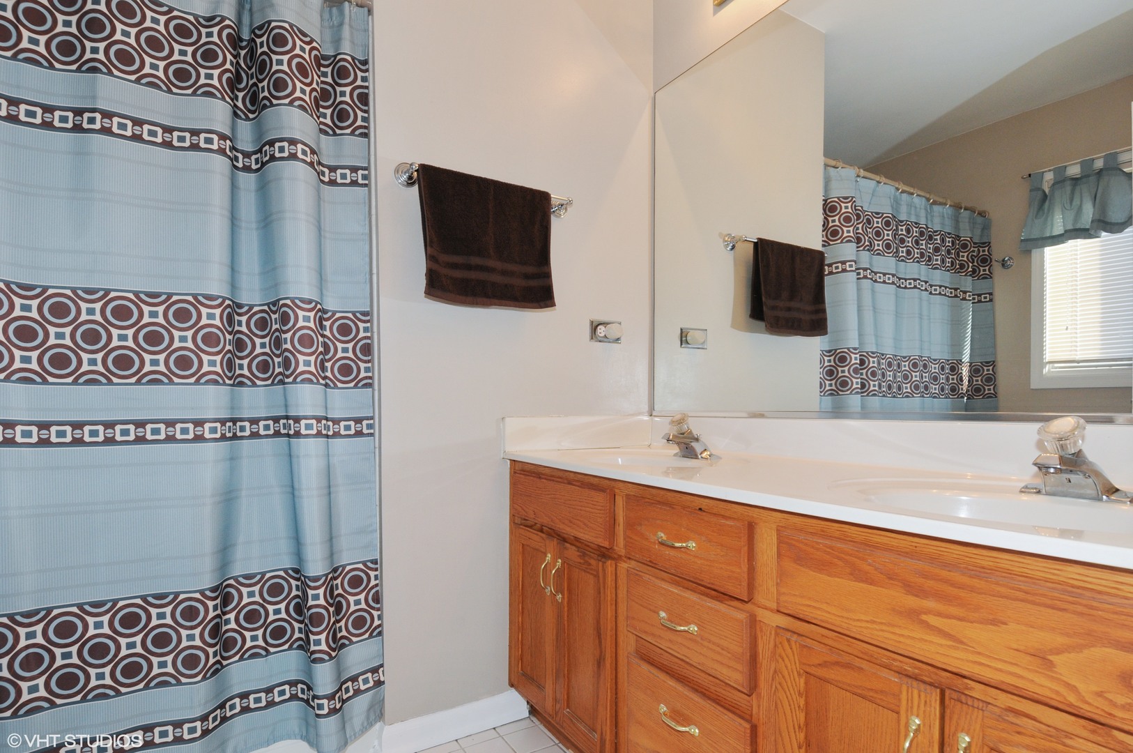 1242 Chanticleer Avenue Bolingbrook, IL 60490 - Photo 8 of 32