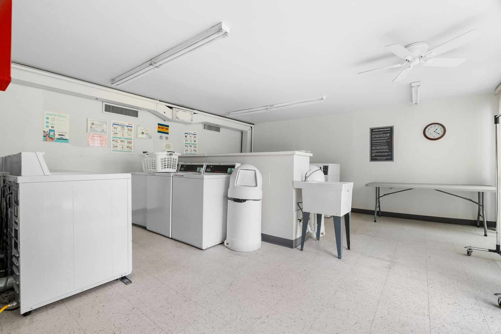 1405 East Central Road, Unit 110B Arlington Heights, IL 60005 - Photo 17 of 24 a utility room with dryer and washer