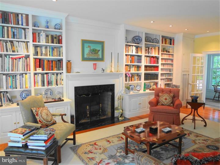3461 Windy Bush Road New Hope, PA 18938 - Photo 5 of 25 Living Room