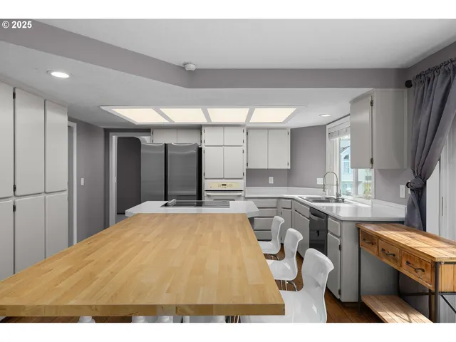 $715,000 | 3525 Northwest Lehman Place, Beaverton, OR 97006