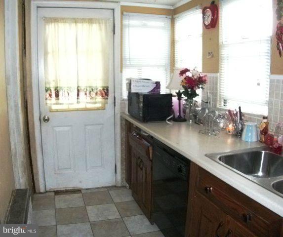 7729 Frederick Road Hyattsville, MD 20784 - Photo 6 of 12 Kitchen