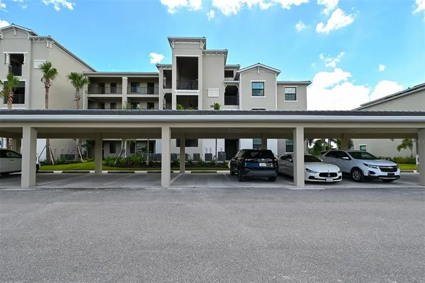 $6,000 | 18028 Gawthrop Drive, Unit 208, Lakewood Ranch, FL 34211