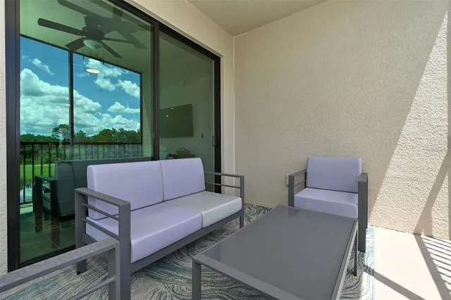 $6,000 | 18028 Gawthrop Drive, Unit 208, Lakewood Ranch, FL 34211