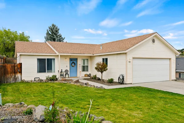 $379,000 | 7601 Glacier Way, Yakima, WA 98908