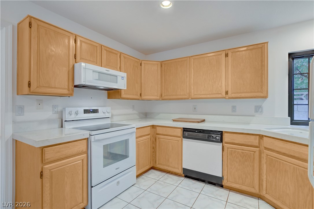 2801 Tortoise Court Henderson, NV 89074 - Photo 10 of 41 Gallery Image 10