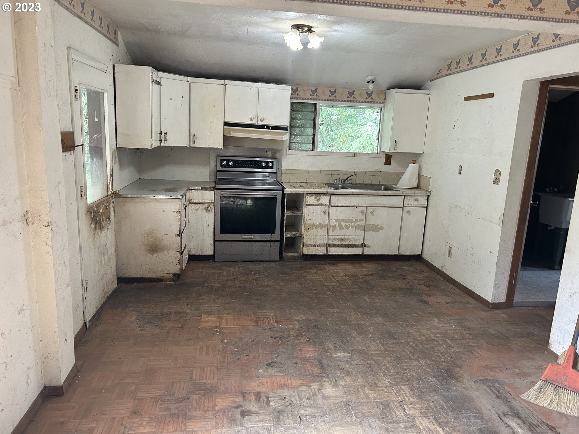 29521 Old Rainier Road Rainier, OR 97048 - Photo 3 of 5