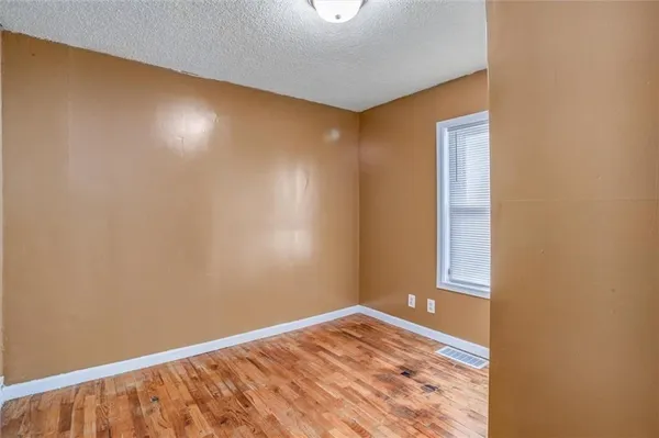 $209,900 | 4928 North Topping Avenue, Kansas City, MO 64119
