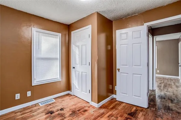 $209,900 | 4928 North Topping Avenue, Kansas City, MO 64119