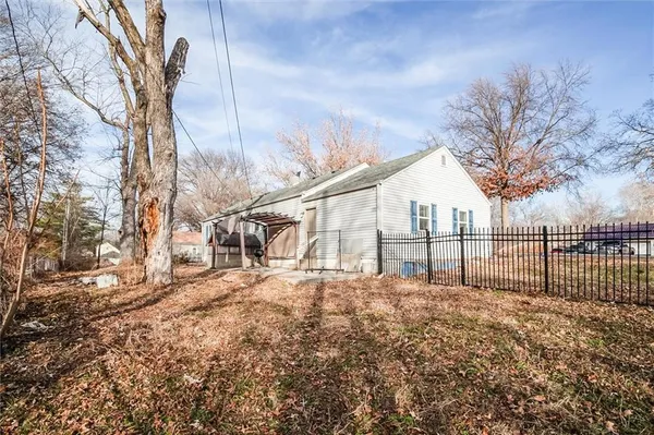 $209,900 | 4928 North Topping Avenue, Kansas City, MO 64119
