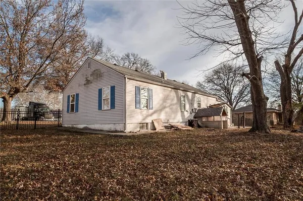 $209,900 | 4928 North Topping Avenue, Kansas City, MO 64119