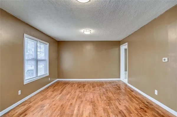 $209,900 | 4928 North Topping Avenue, Kansas City, MO 64119
