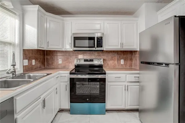 $209,900 | 4928 North Topping Avenue, Kansas City, MO 64119