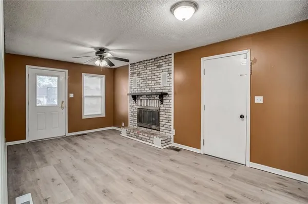 $209,900 | 4928 North Topping Avenue, Kansas City, MO 64119