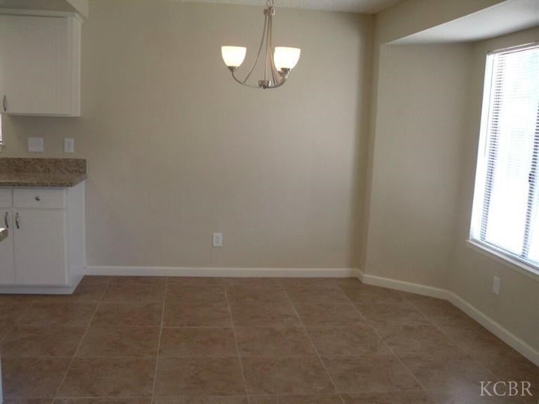 1119 Raymond Road Hanford, CA 93230 - Photo 7 of 10 Gallery Image 7