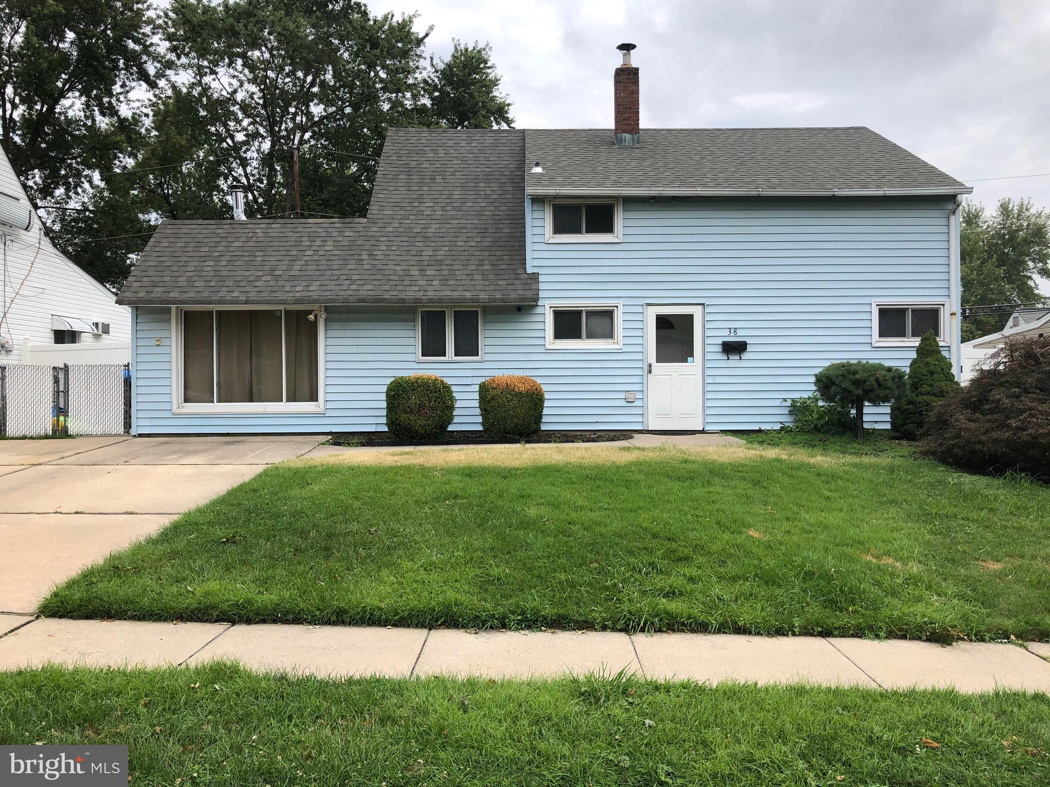 38 Great Oak Road Levittown, PA 19057 - Photo 1 of 28 Welcome home to 38 Great Oak Rd!