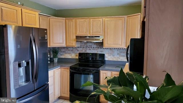 38 Great Oak Road Levittown, PA 19057 - Photo 7 of 28 Abundance of cabinets