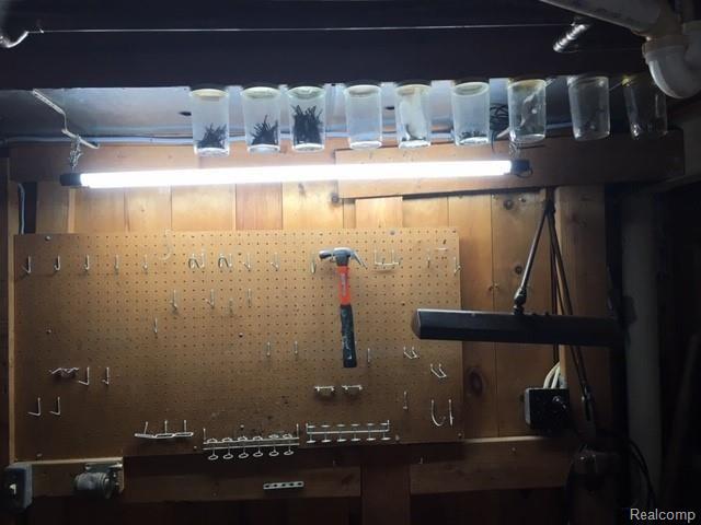 15045 Champaign Road Allen Park, MI 48101 - Photo 25 of 36 Workshop in Basement