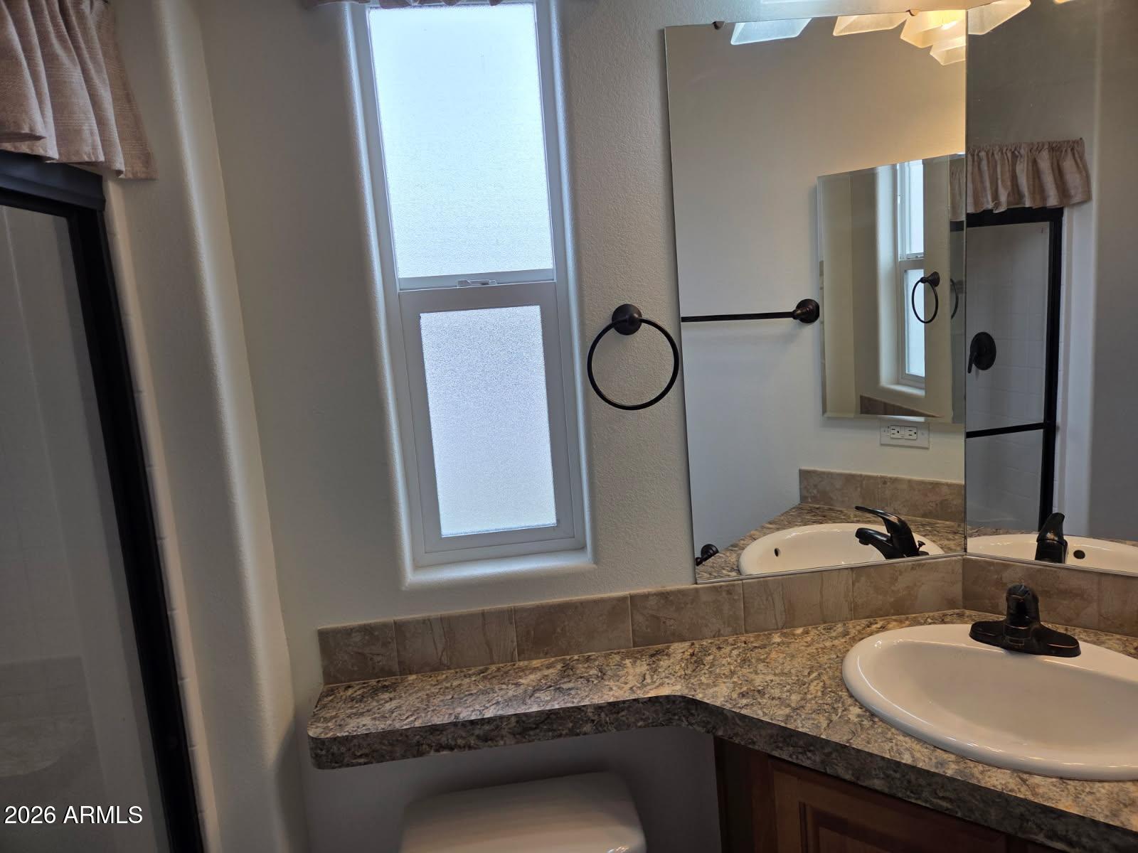 8242 Bogie Loop, Unit 239 Show Low, AZ 85901 - Photo 17 of 24 Bathroom