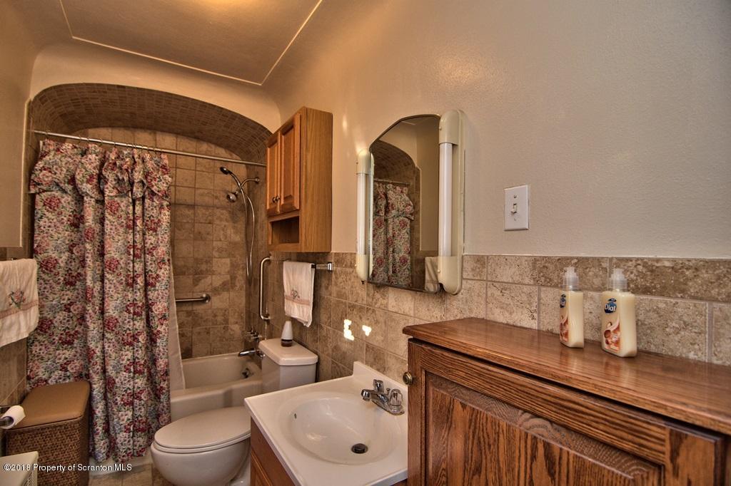 1237 Providence Road Scranton, PA 18508 - Photo 18 of 50 Gallery Image 18