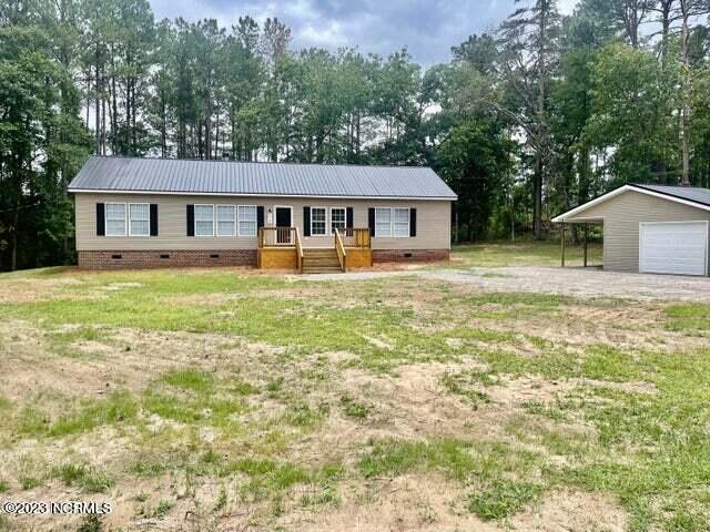 218 Moss Lake Road Elizabethtown, NC 28337 - Photo 2 of 23 20220608183202217349000000-o