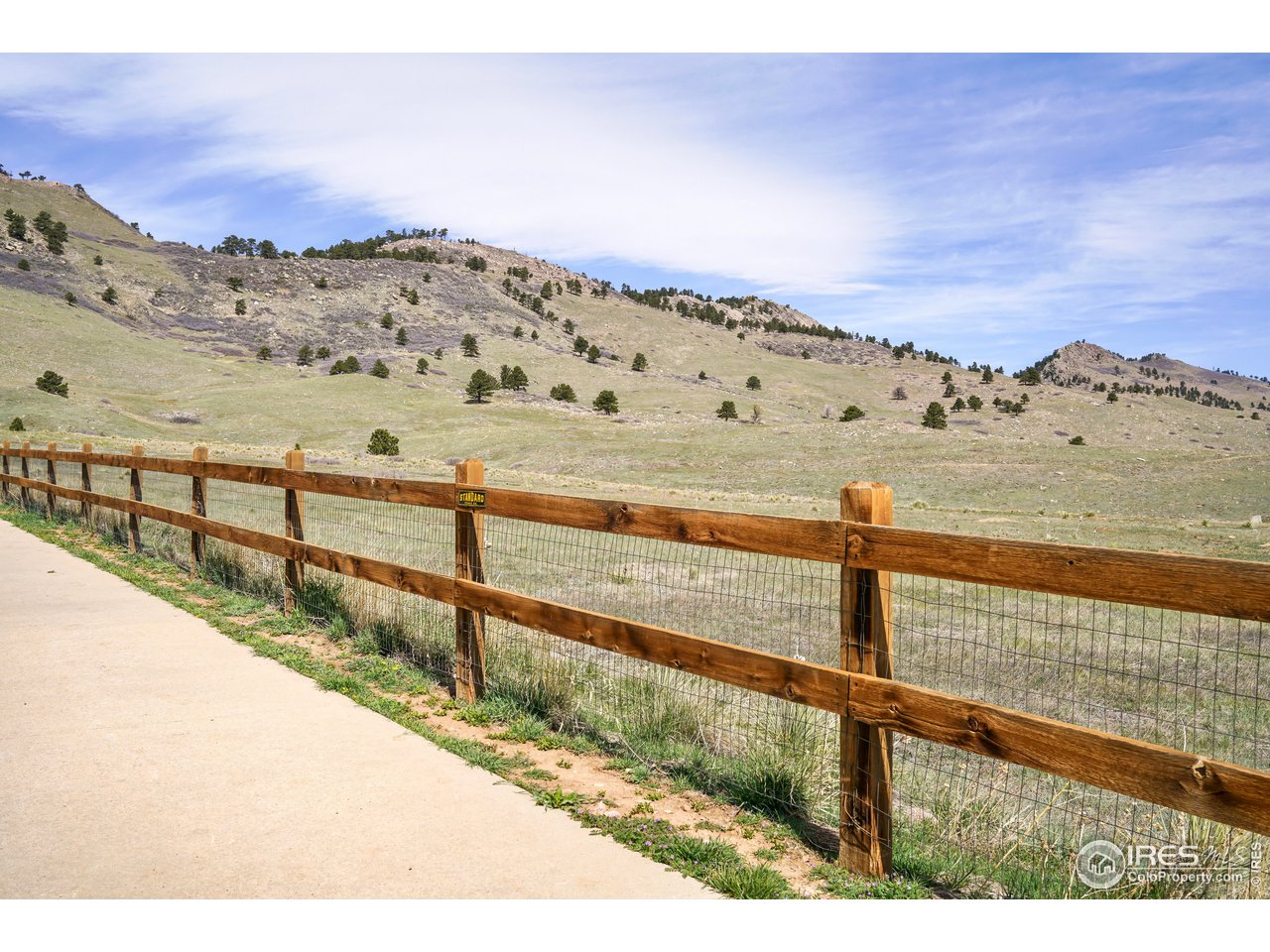 5263 Denver Street Boulder, CO 80304 - Photo 33 of 40 a view of a balcony with an ocean view