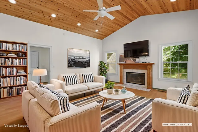 $690,000 | 2366 Templeton Drive, Redding, CA 96002