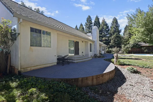 $690,000 | 2366 Templeton Drive, Redding, CA 96002