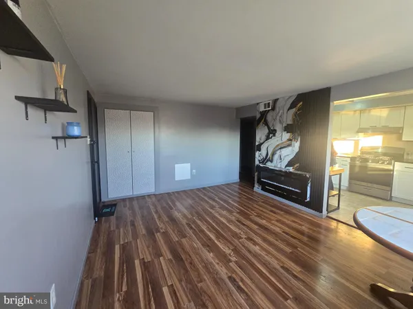 $1,800 | 529 Foster Street, Philadelphia, PA 19116