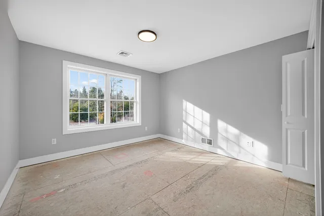 $869,900 | 17 Elm Court, Barrington, NH 03825