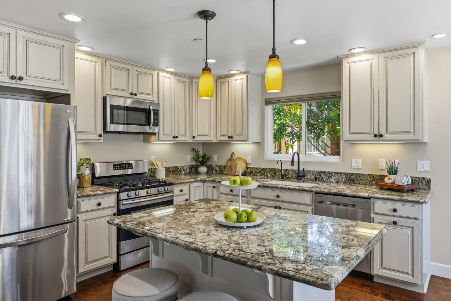 668 Alice Street Monterey, CA 93940 - Photo 6 of 20