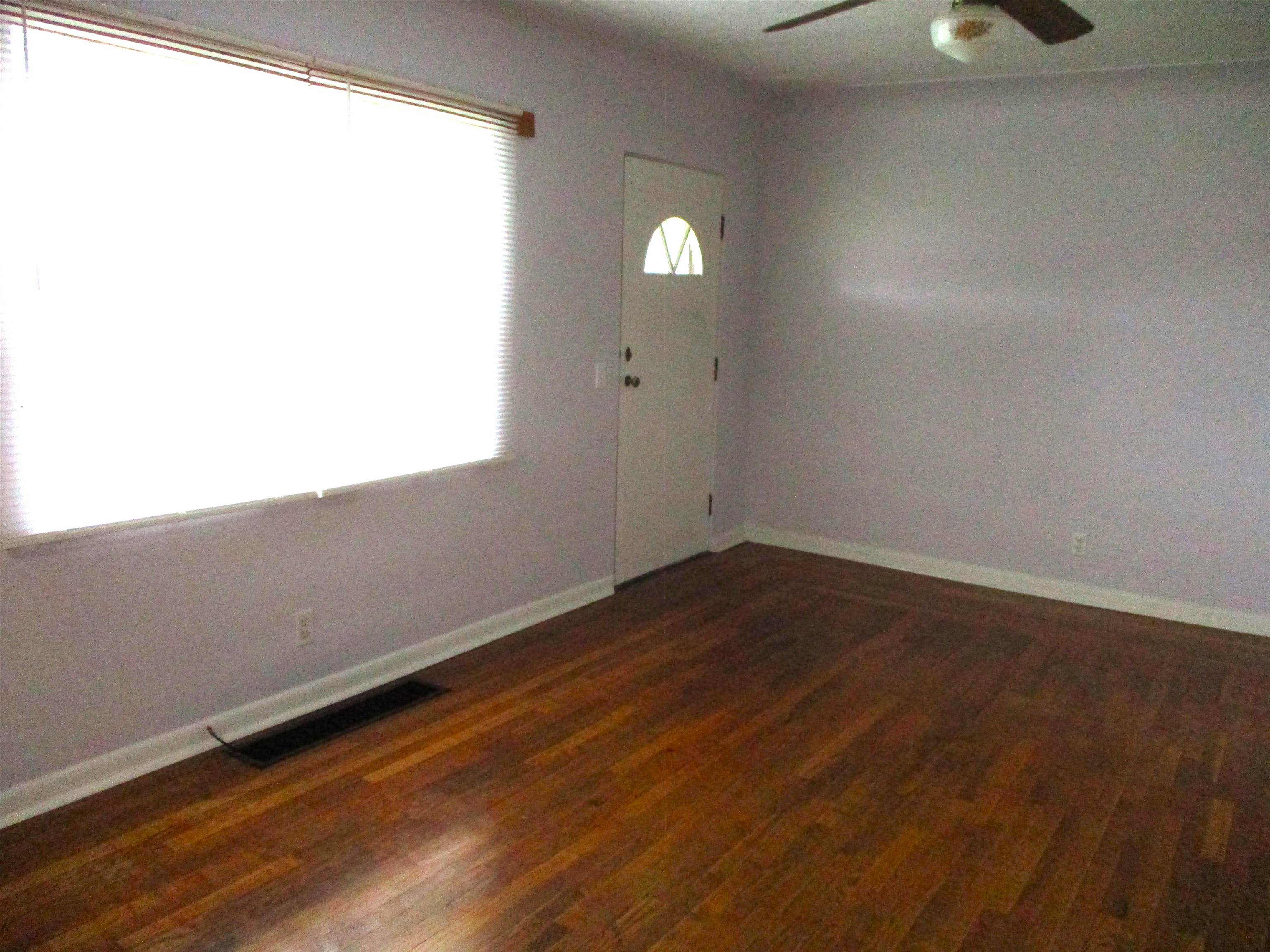 8554 Monroe Road Durand, MI 48429 - Photo 13 of 36 50152388-edb89256-5c72-48d6-a7ef-f42f0ef0a56f.JPG