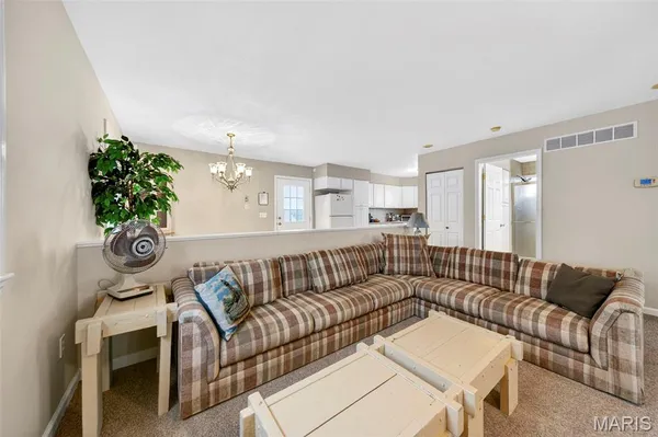 $1,395,000 | 5301 Little Spring Creek Road, Leslie, MO 63056