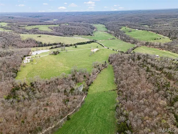 $1,395,000 | 5301 Little Spring Creek Road, Leslie, MO 63056