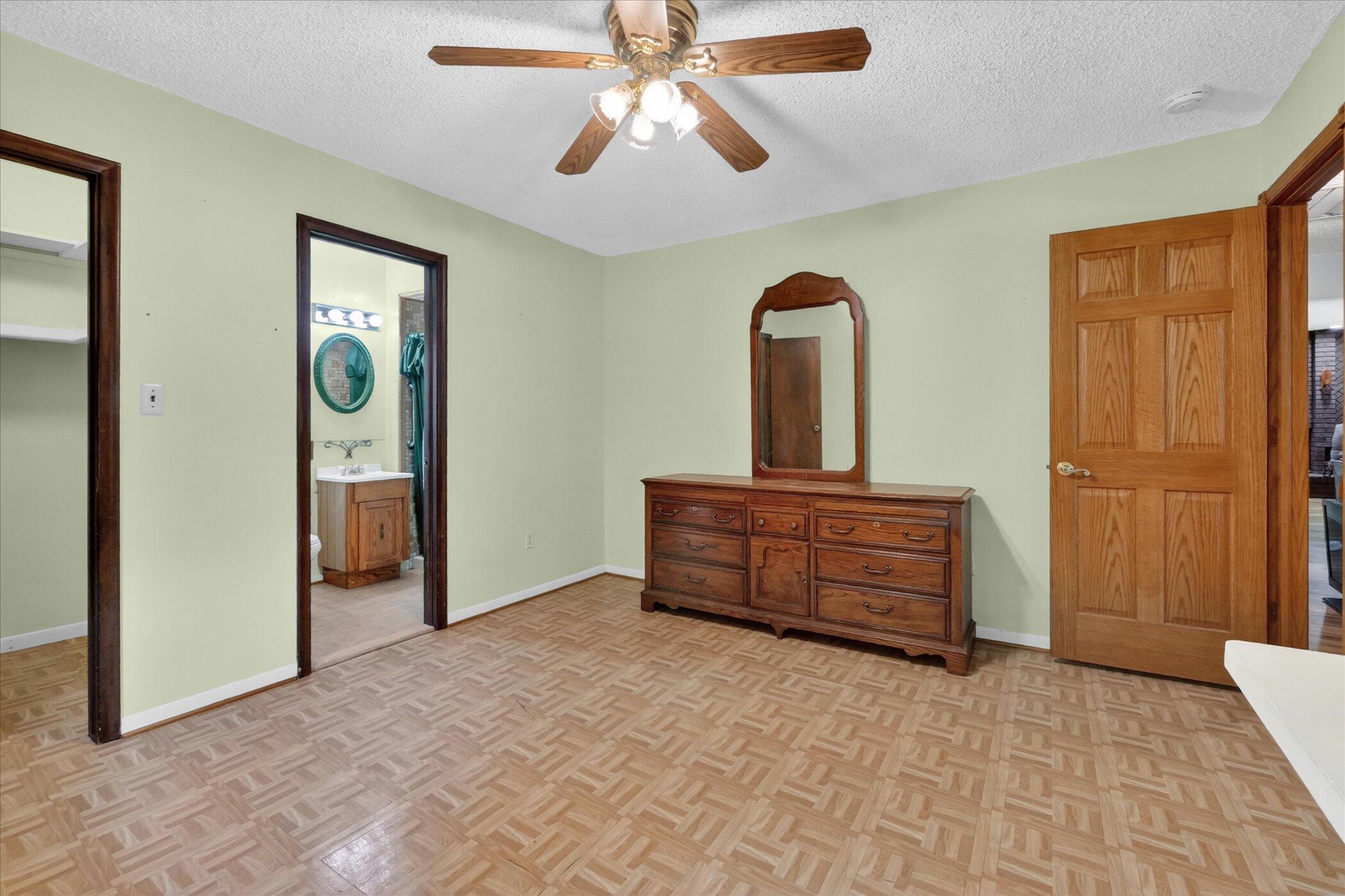 2717 Fishbeck Road Howell, MI 48843 - Photo 35 of 71 35-2717-Fishbeck-Rd-Howell-WindowStill