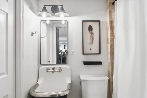 $995,000 | 716 South Highland Avenue, Barrington, IL 60010