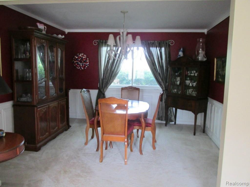 850 Downhill Lane Rochester, MI 48307 - Photo 8 of 19 dh-dr.jpg