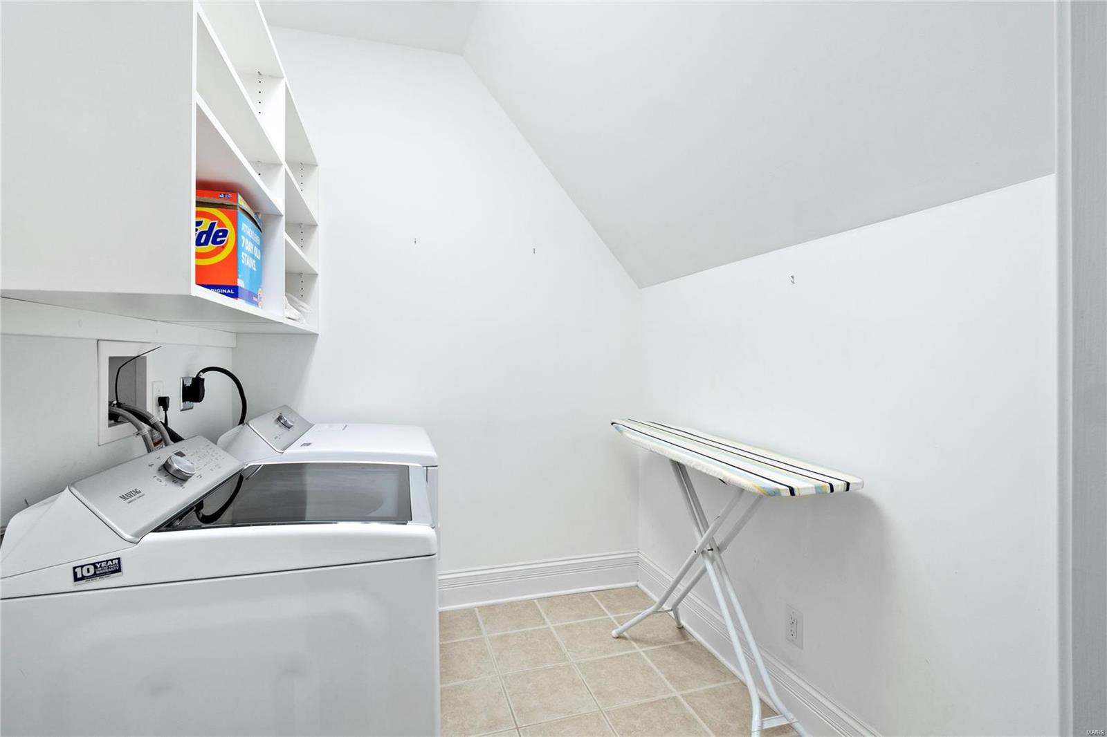 12715 Clayton Road Town and Country, MO 63141 - Photo 40 of 52