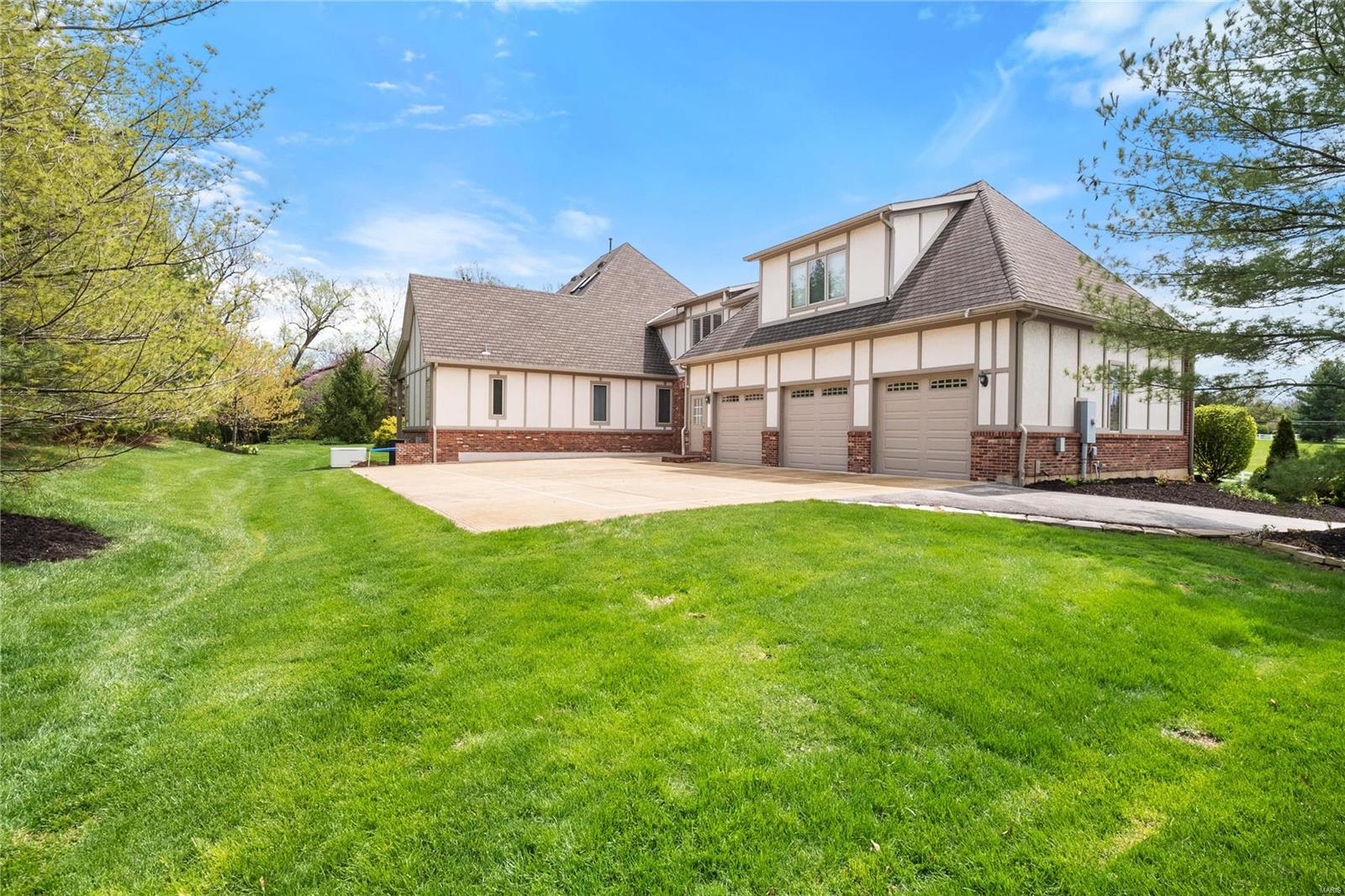 12715 Clayton Road Town and Country, MO 63141 - Photo 48 of 52