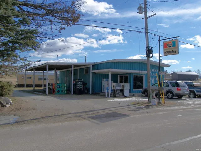 $715,000 | 1150 Chapman Lake Drive, Warsaw, IN 46582