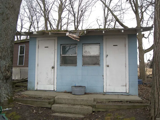 $715,000 | 1150 Chapman Lake Drive, Warsaw, IN 46582