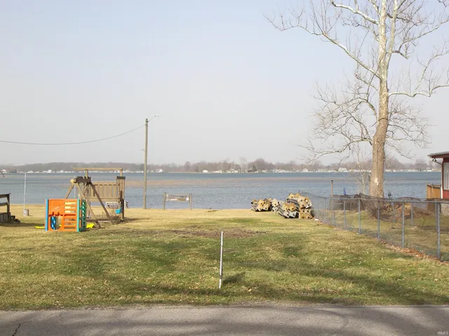 $715,000 | 1150 Chapman Lake Drive, Warsaw, IN 46582