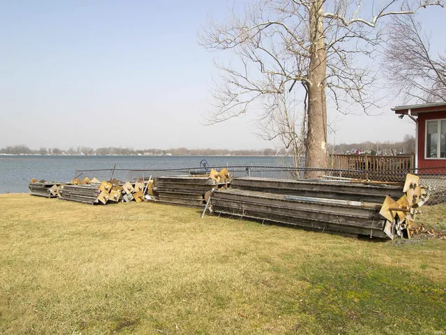 $715,000 | 1150 Chapman Lake Drive, Warsaw, IN 46582