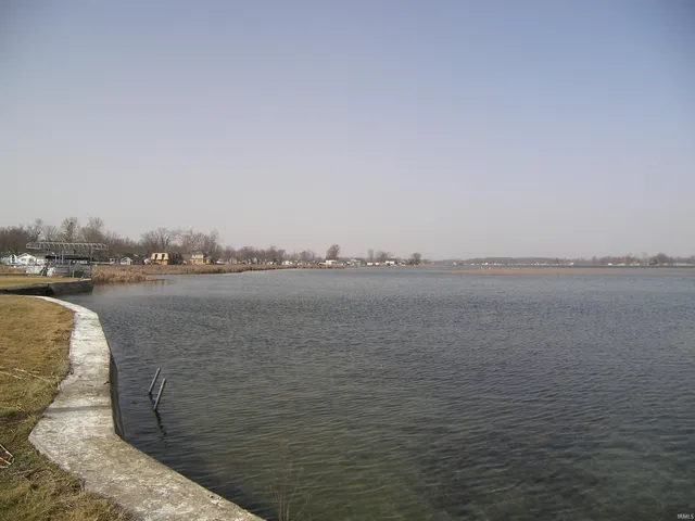 $715,000 | 1150 Chapman Lake Drive, Warsaw, IN 46582