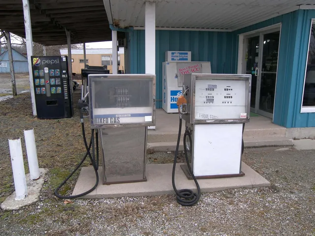 $715,000 | 1150 Chapman Lake Drive, Warsaw, IN 46582