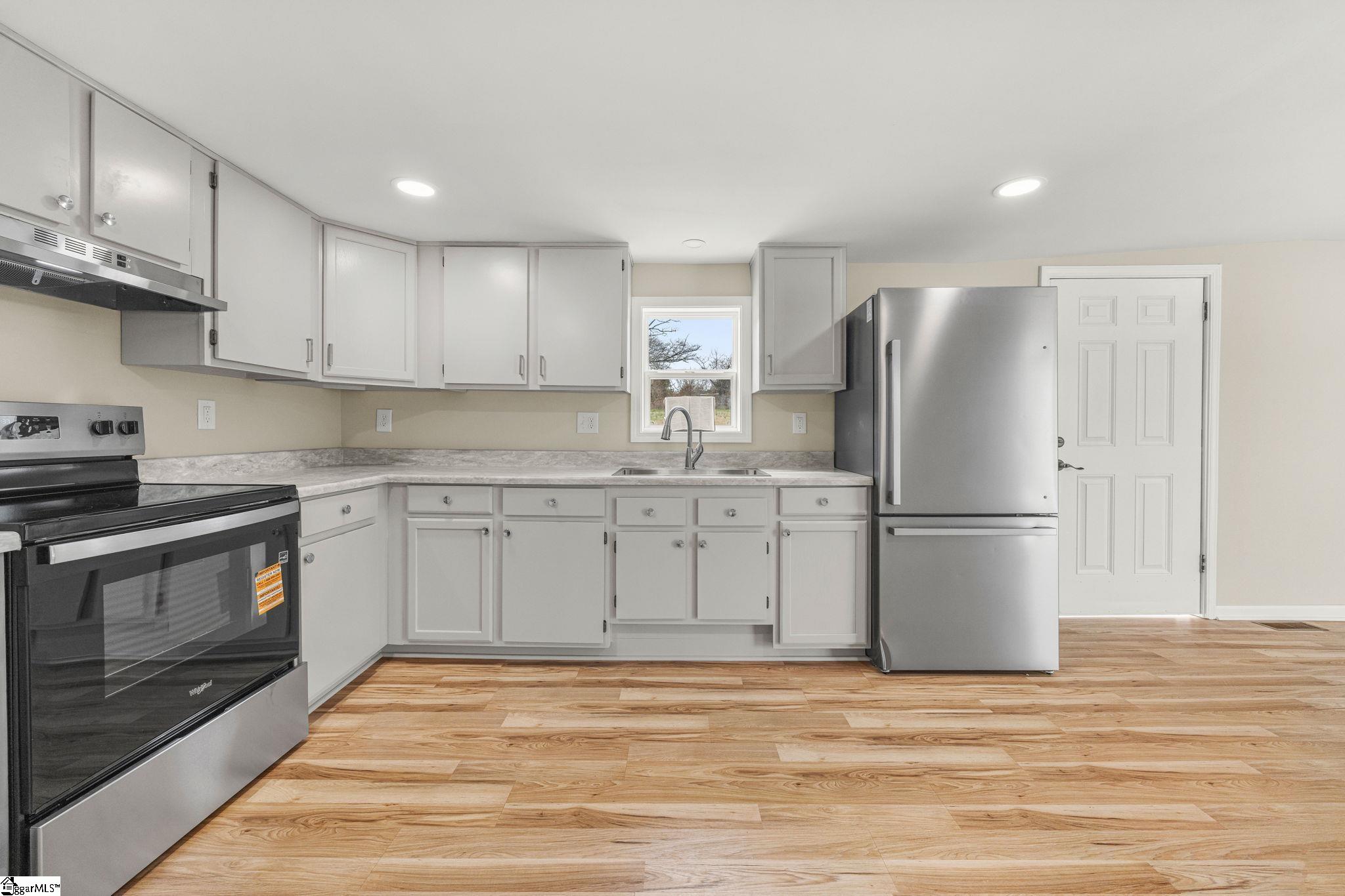 139 Davis Road Easley, SC 29640 - Photo 14 of 33