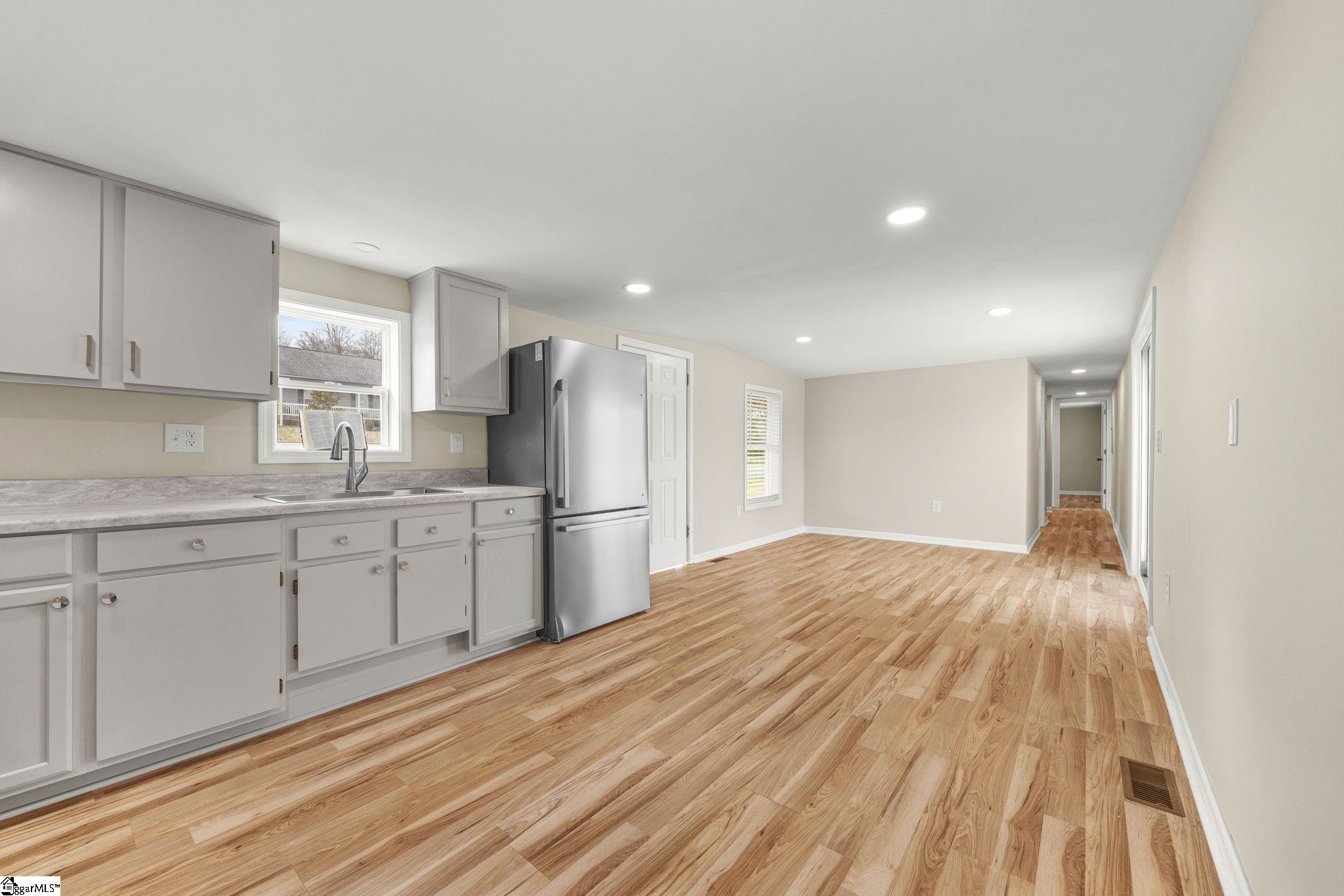 139 Davis Road Easley, SC 29640 - Photo 16 of 33