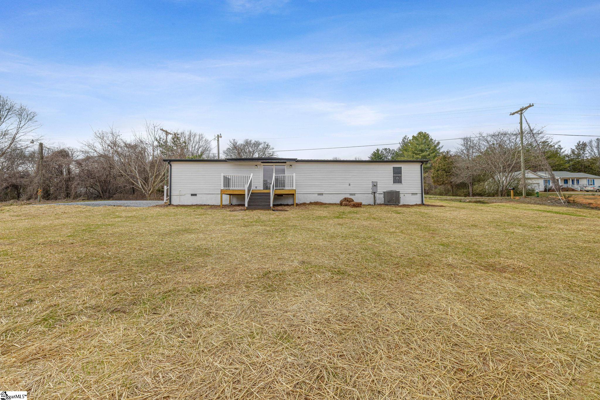 139 Davis Road Easley, SC 29640 - Photo 6 of 33