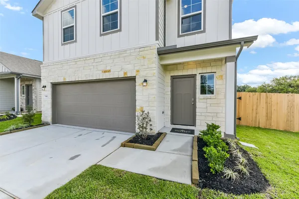 $284,990 | 1982 Brookpointe Lane, Dayton, TX 77535